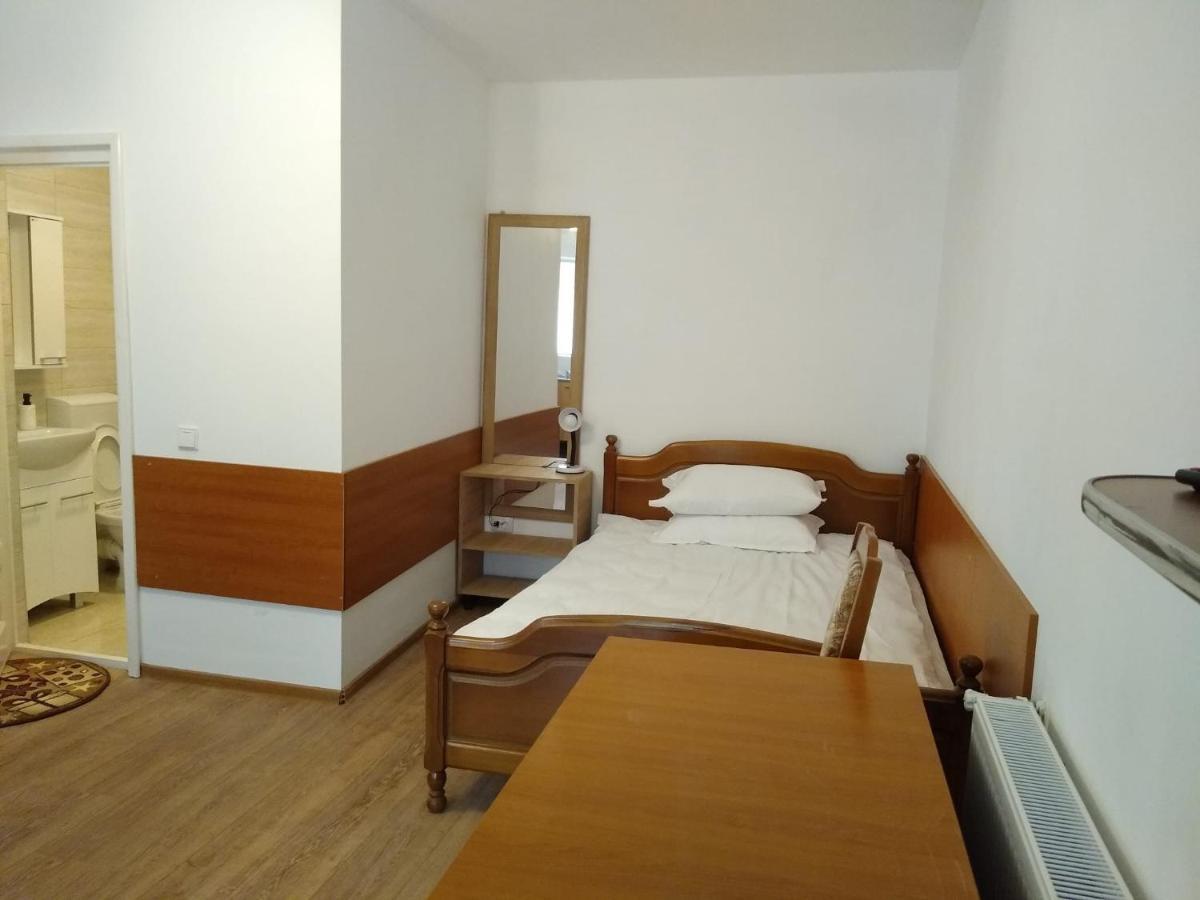 Appartamento Garsoniera In Centru Cluj-Napoca Esterno foto